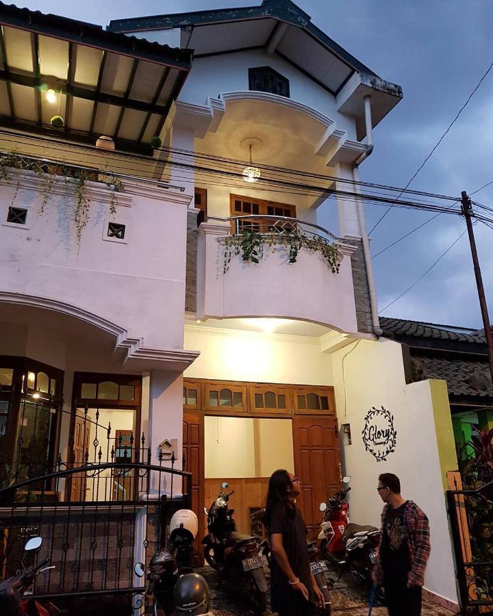 Glory Homestay Yogyakarta Bagian luar foto