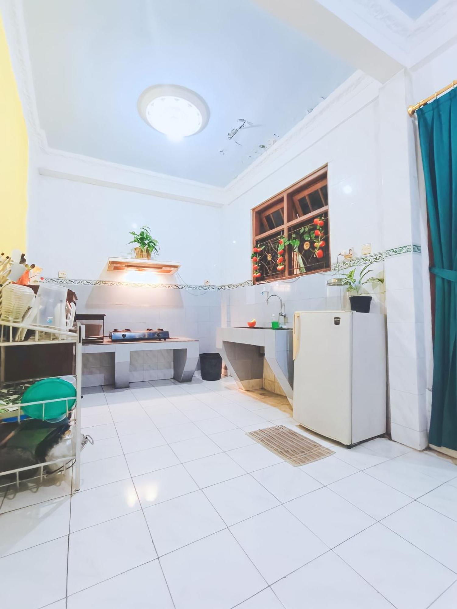 Glory Homestay Yogyakarta Bagian luar foto