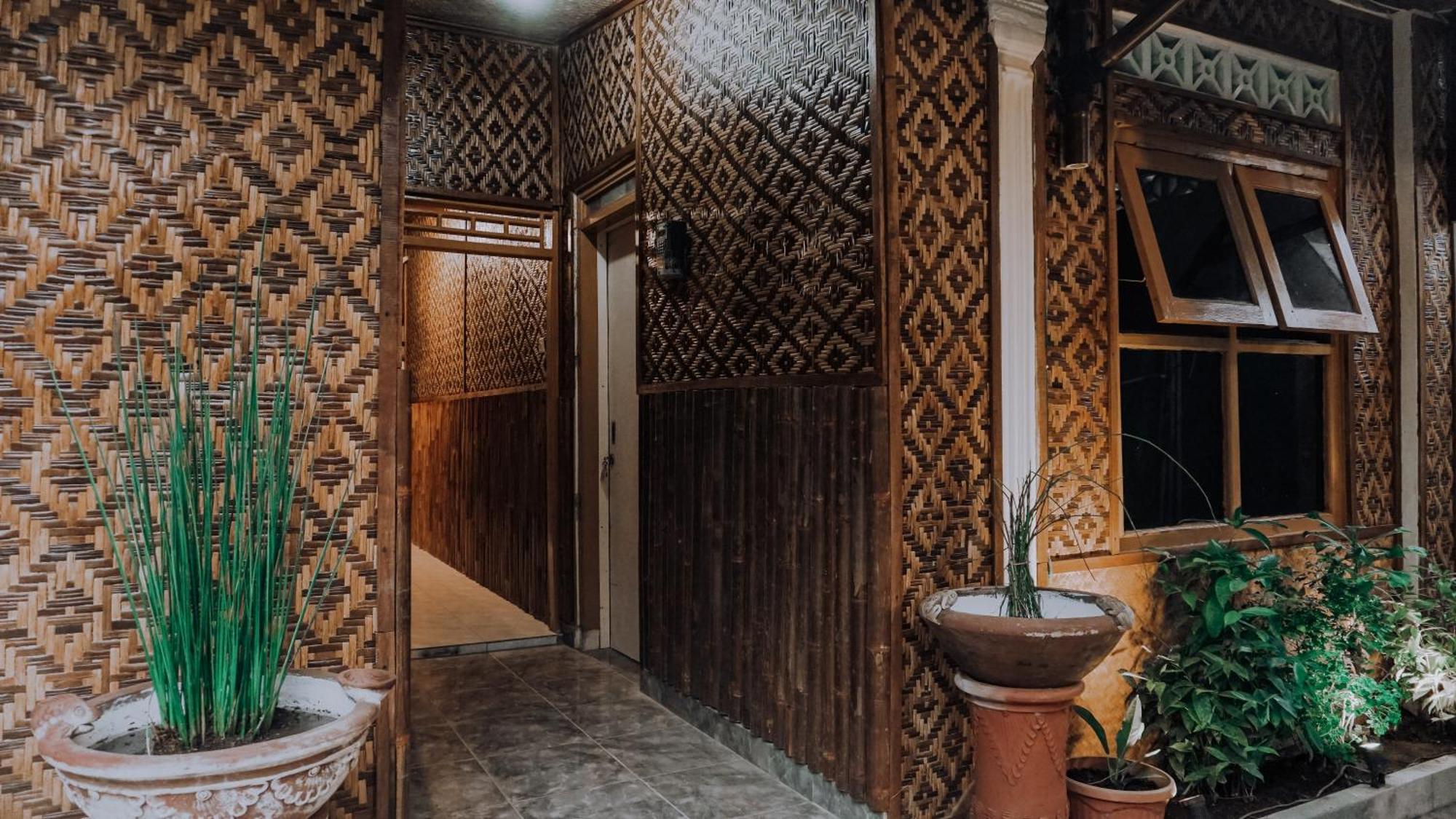 Glory Homestay Yogyakarta Bagian luar foto