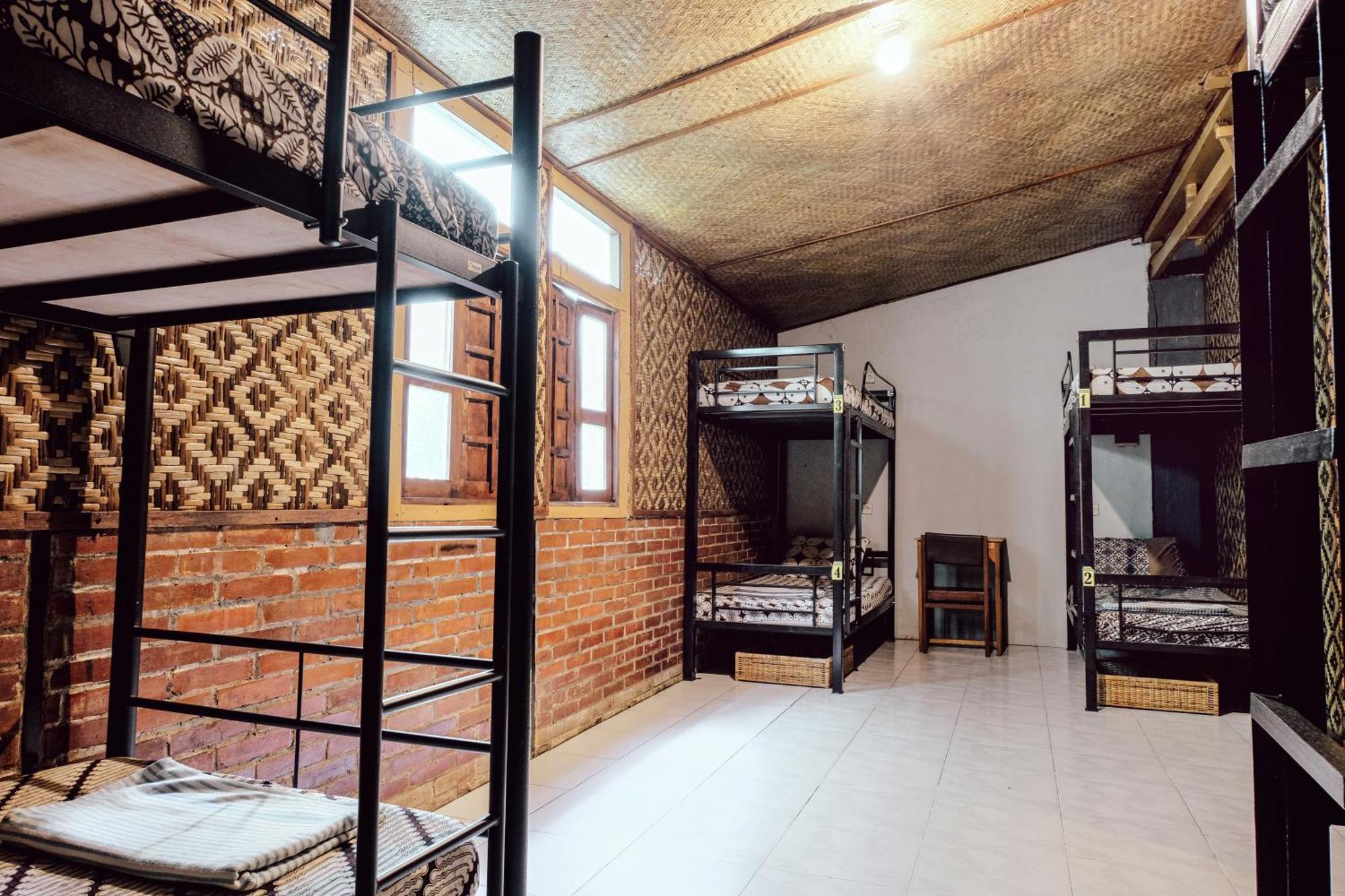 Glory Homestay Yogyakarta Bagian luar foto