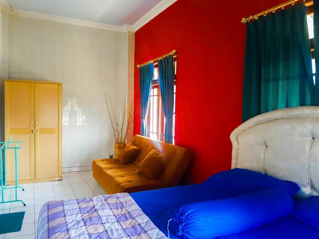 Glory Homestay Yogyakarta Bagian luar foto