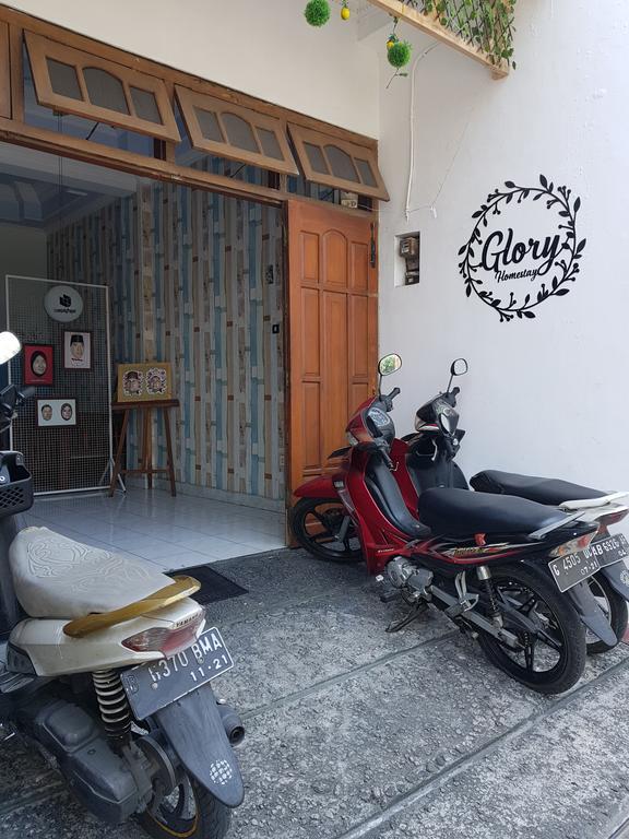 Glory Homestay Yogyakarta Bagian luar foto
