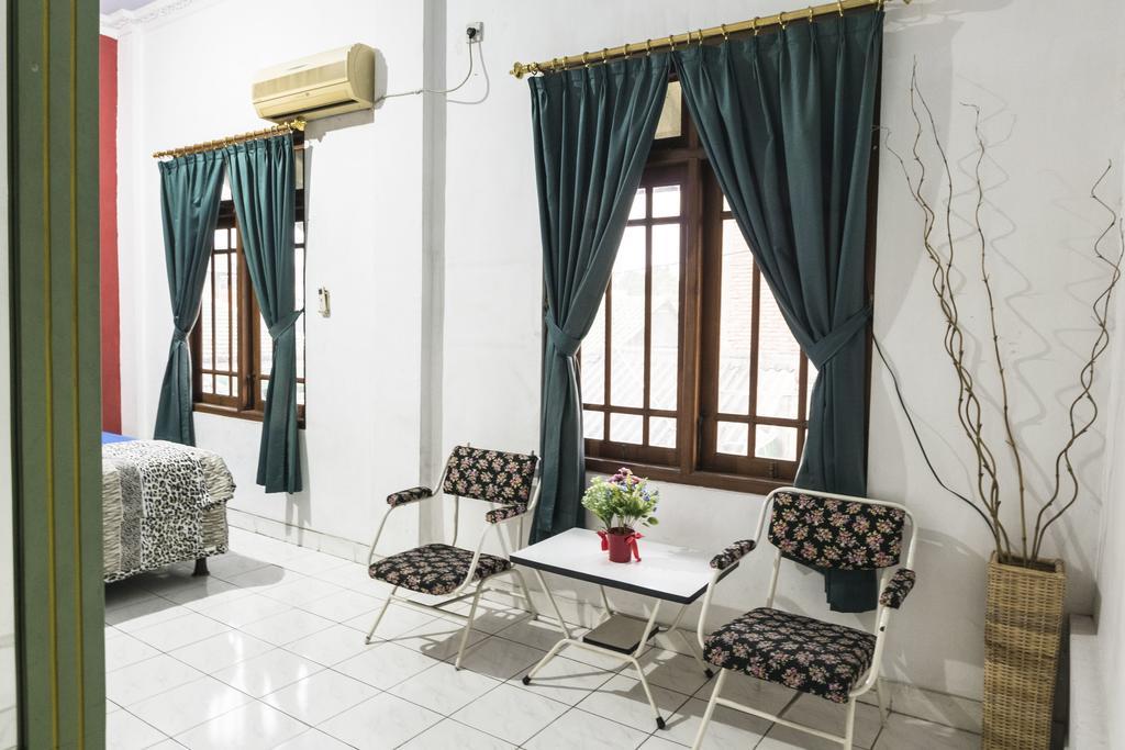 Glory Homestay Yogyakarta Bagian luar foto
