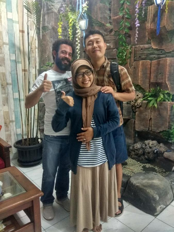 Glory Homestay Yogyakarta Bagian luar foto